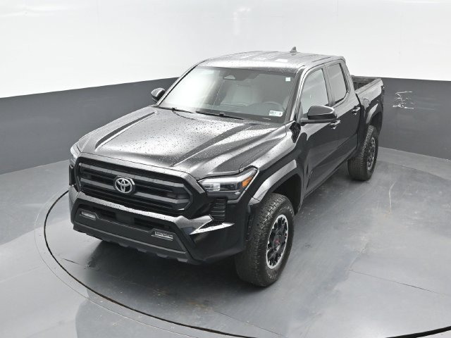 Used 2024 Toyota Tacoma SR5 AWD/4WD image 20