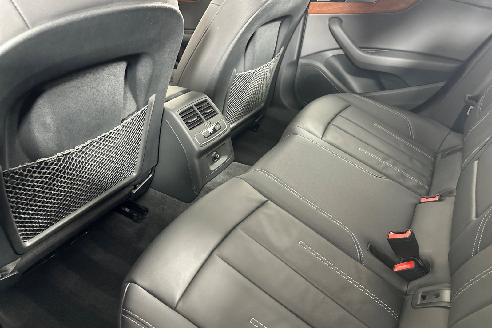 Used 2023 Audi A4 2.0T Premium w/ Convenience Package image 11