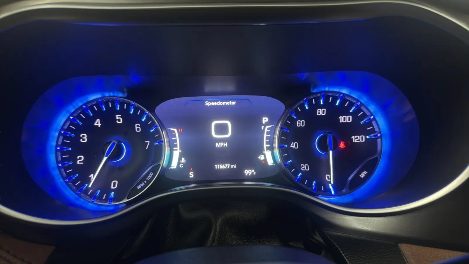 Used 2017 Chrysler Pacifica Limited FWD image 11
