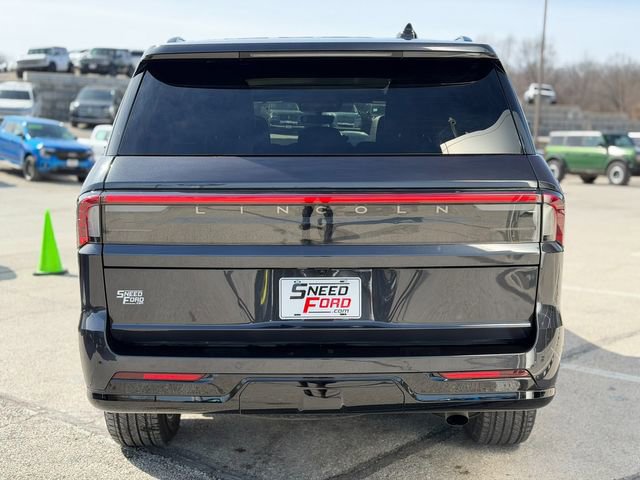 Used 2025 Lincoln Navigator Reserve w/ Jet Appearance Package image 6