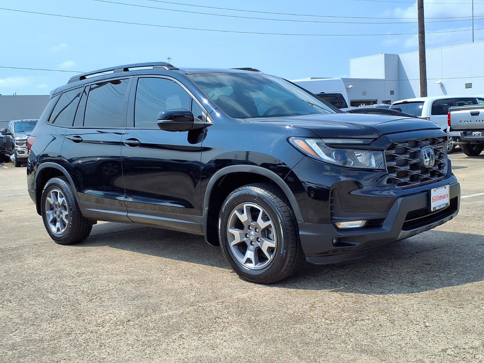 Used 2022 Honda Passport TrailSport image 2