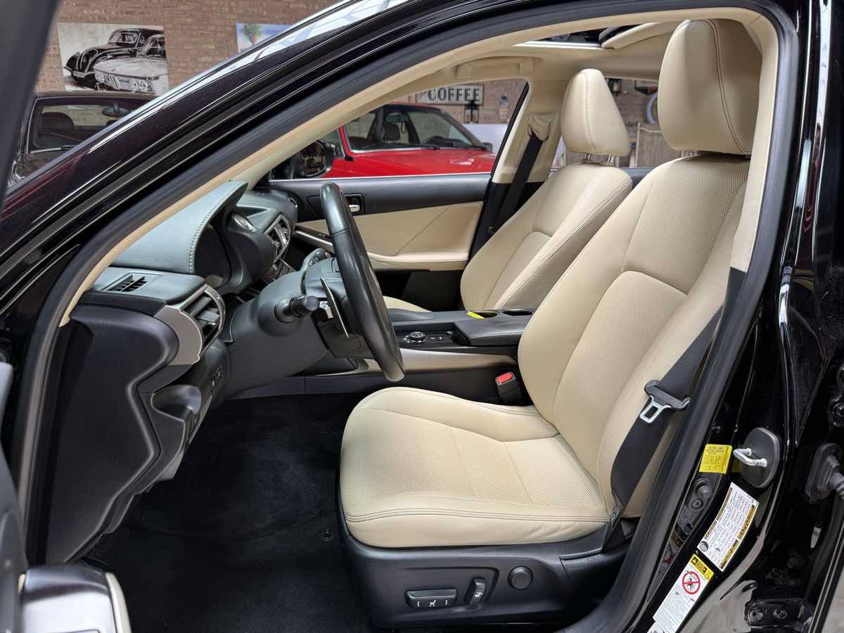 Used 2014 Lexus IS 350 AWD w/ Navigation Package image 26