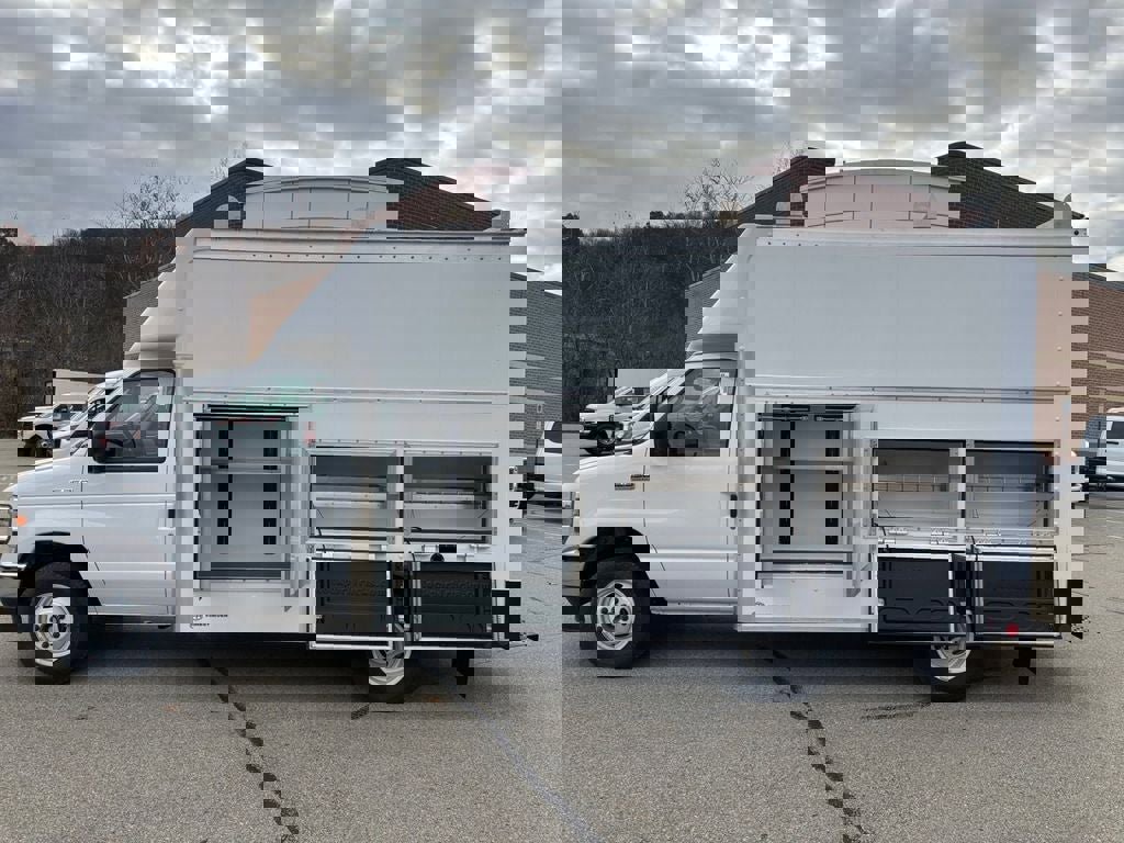 New 2026 Ford E-350 and Econoline 350 Super Duty w/ Power Equipment Group RWD image 29
