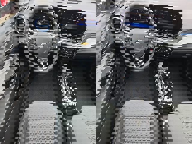 New 2026 Chevrolet Trax LT w/ Driver Confidence Package image 12