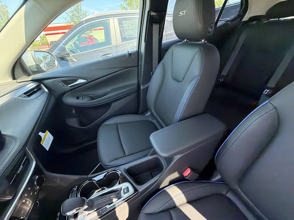 New 2026 Buick Encore GX Sport Touring w/ Advanced Technology Package FWD image 17