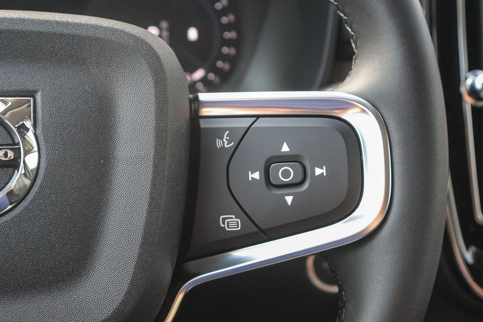 New 2026 Volvo XC40 B5 Plus w/ Climate Package image 35