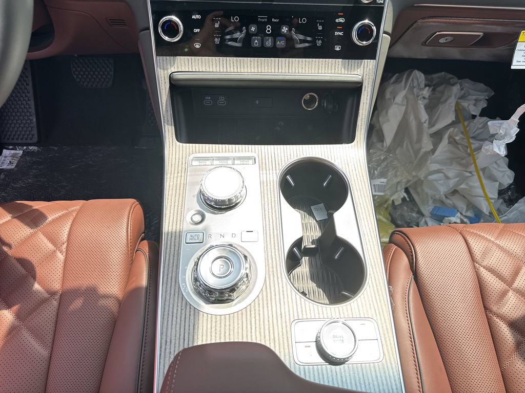 New 2025 Genesis GV80 3.5T Prestige AWD/4WD image 32