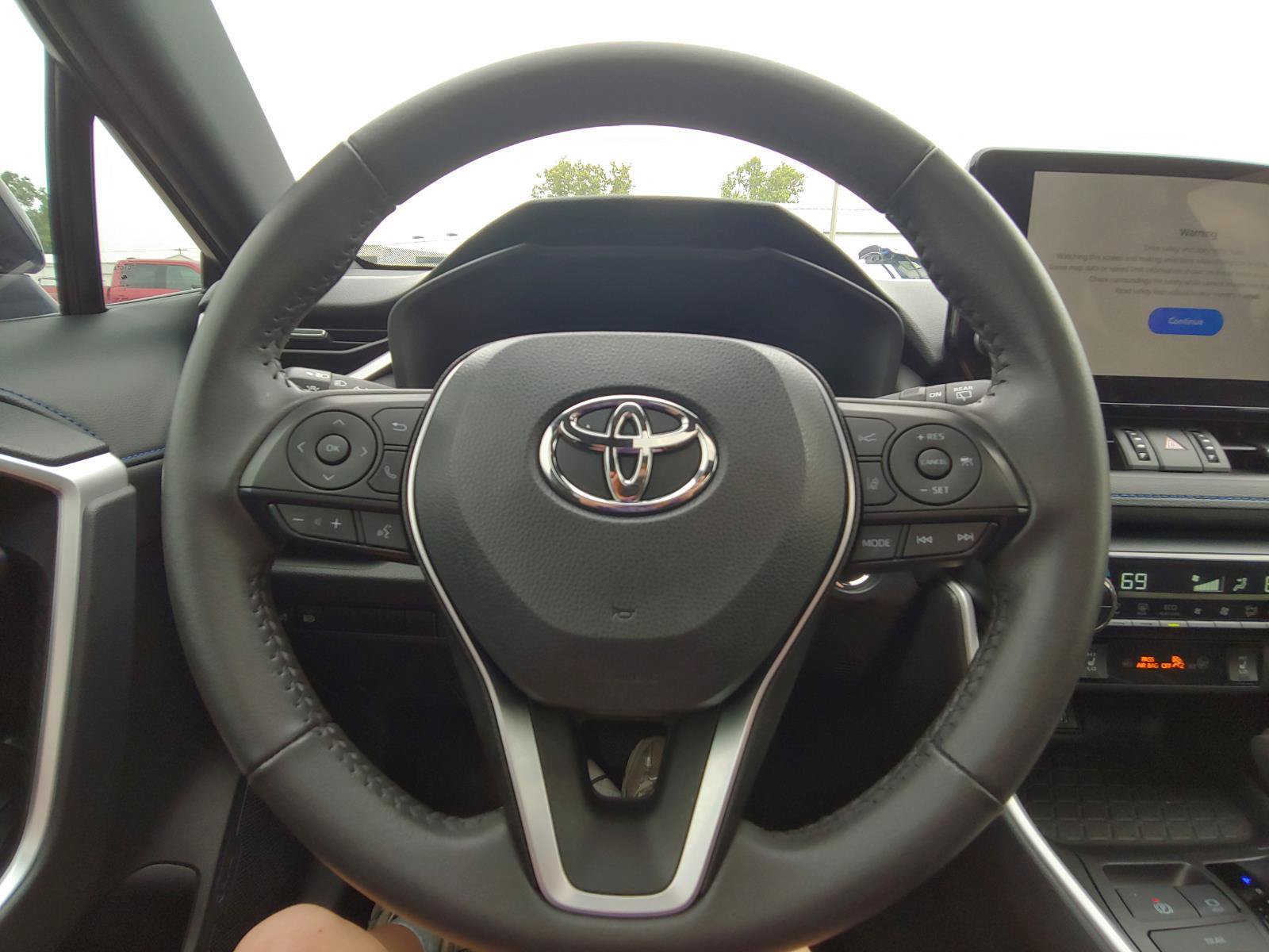 Used 2024 Toyota RAV4 XSE AWD/4WD image 14