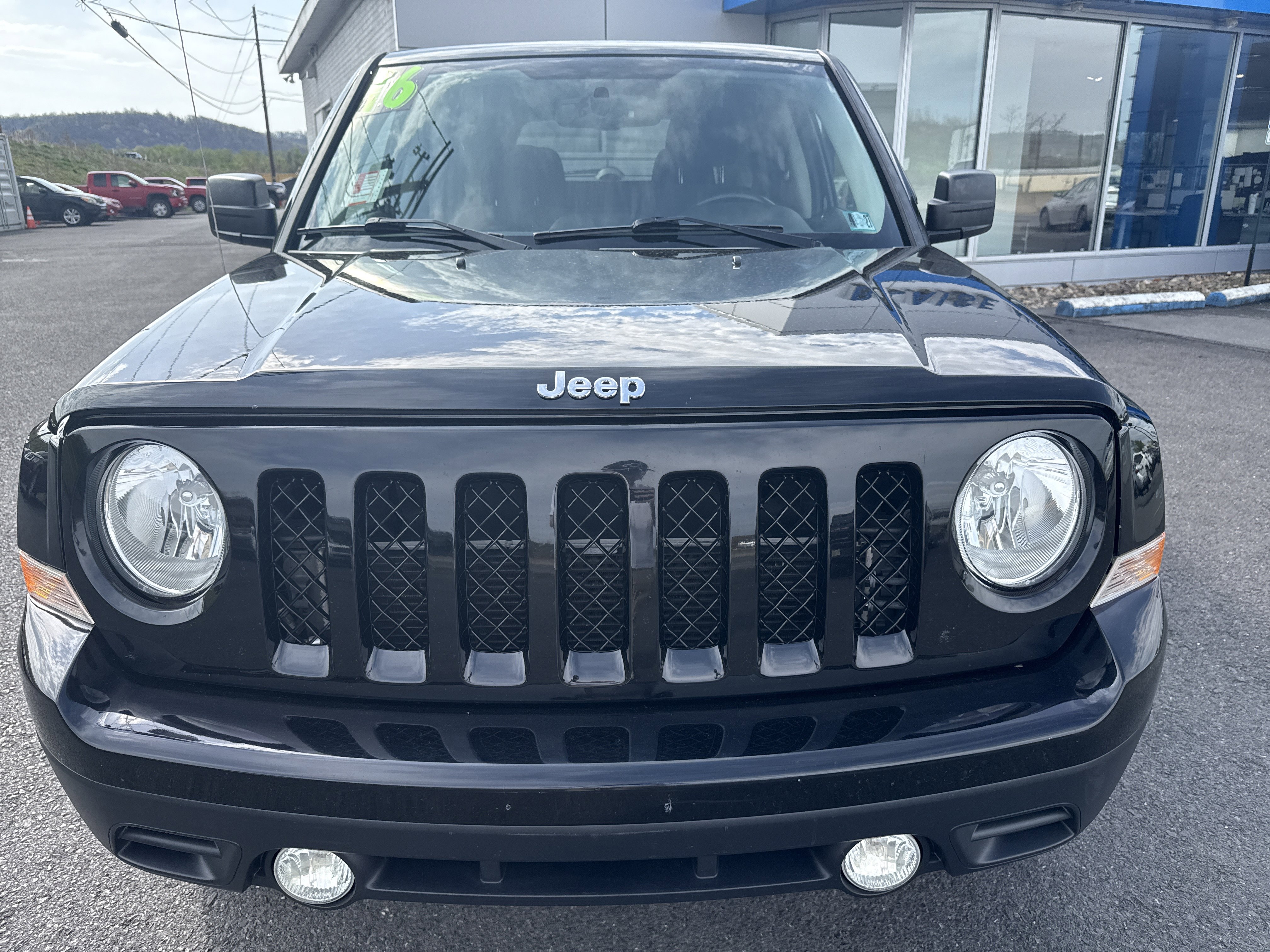 Used 2016 Jeep Patriot Latitude image 8