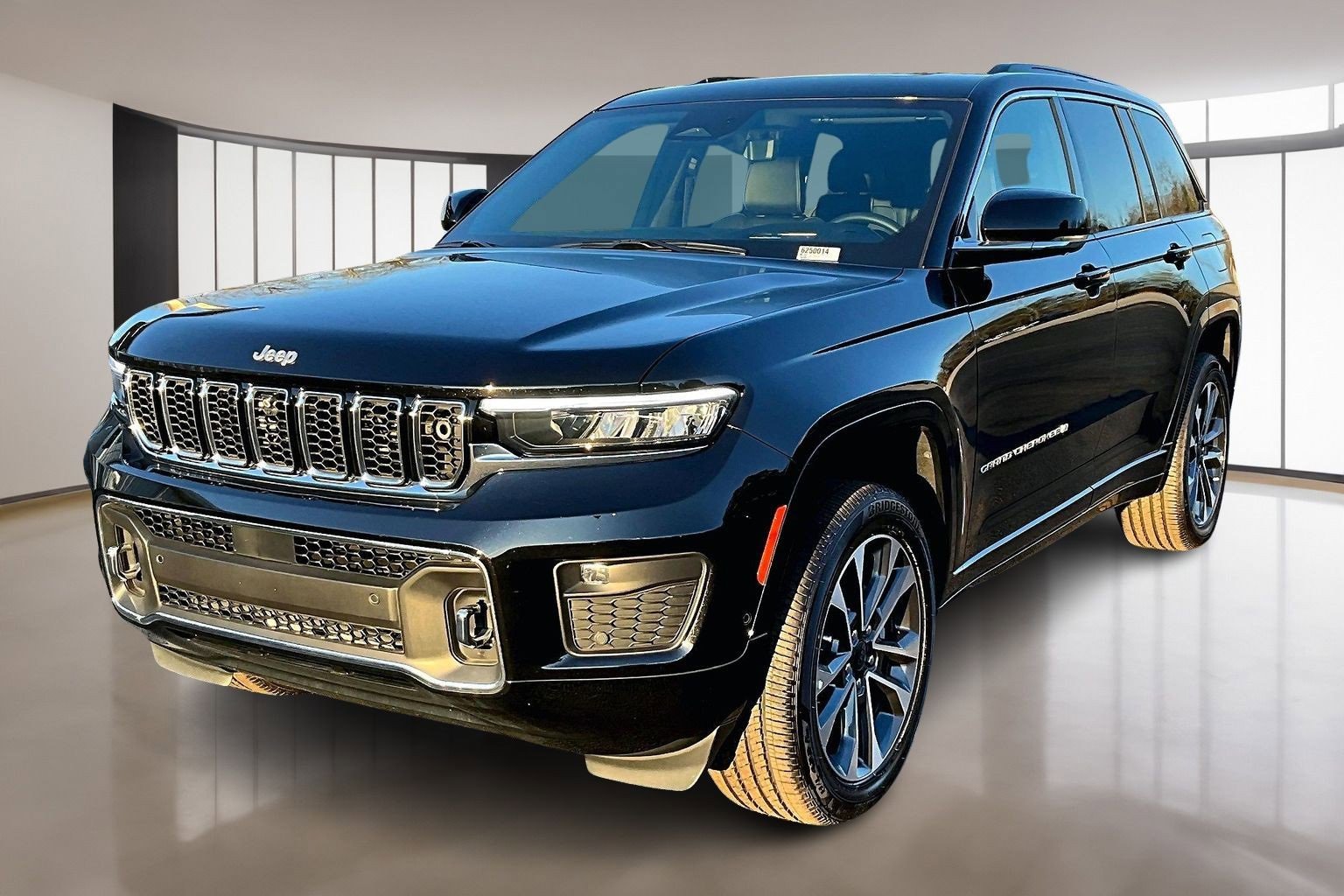 New 2025 Jeep Grand Cherokee Overland w/ Adv Protech Group III image 2