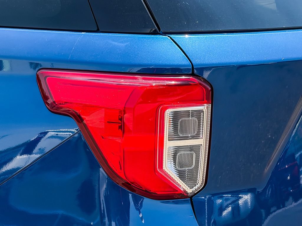 Used 2020 Ford Explorer XLT RWD image 8