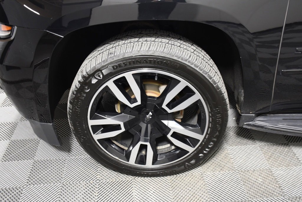 Used 2019 Chevrolet Suburban Premier image 11