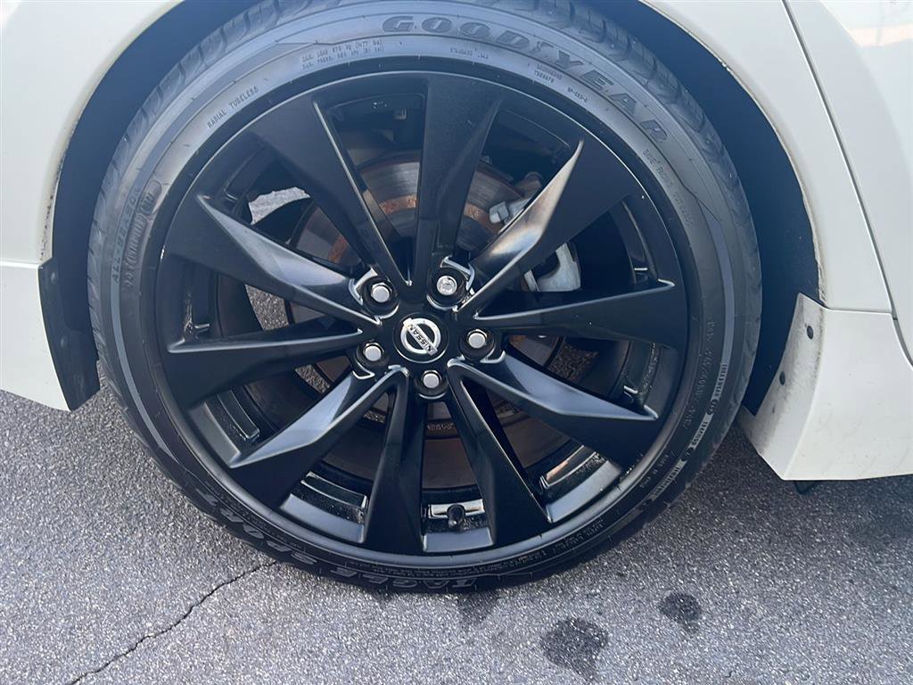 Used 2020 Nissan Maxima SR w/ Sport Mat Group image 11