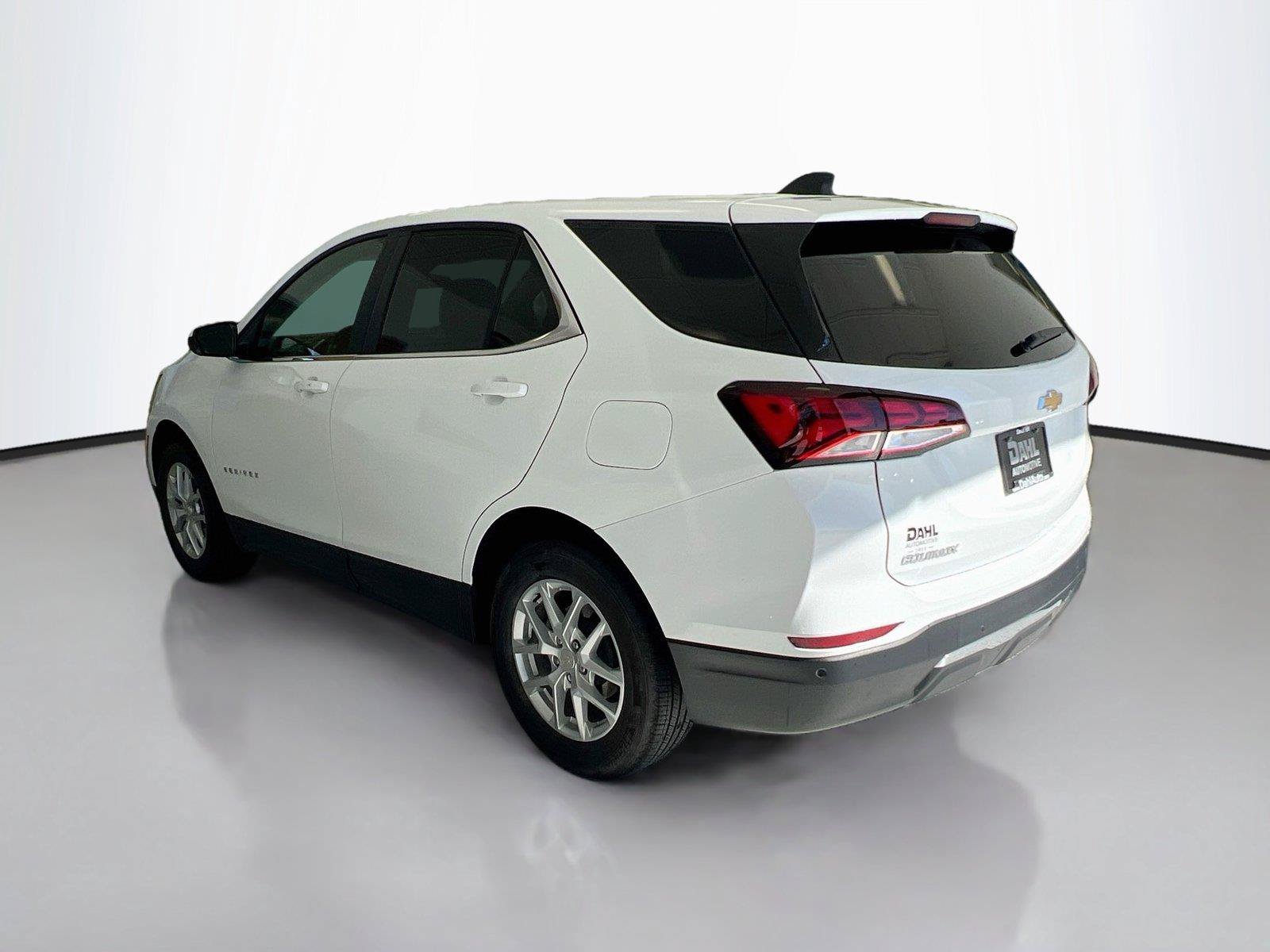 Used 2024 Chevrolet Equinox LT w/ LPO, Floor Liner Package FWD image 10