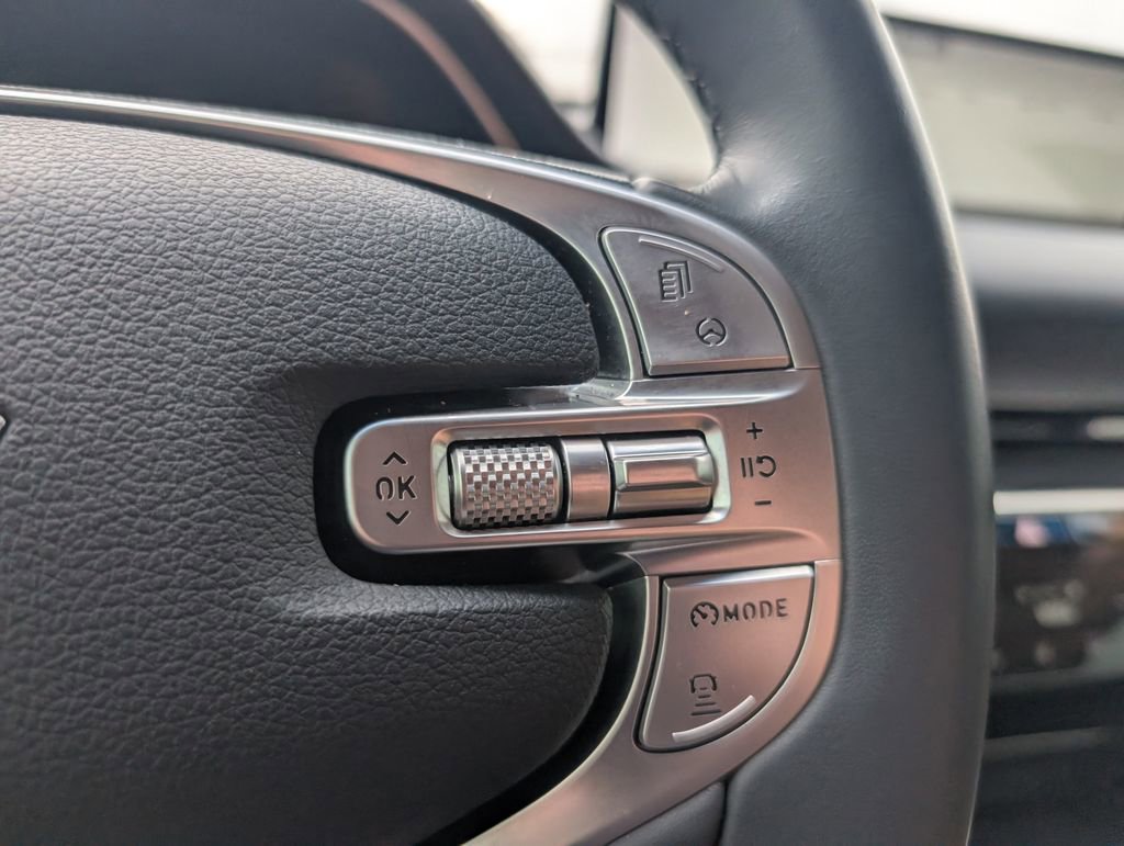 Used 2021 Genesis GV80 3.5T Advanced + w/ Cargo Package image 17