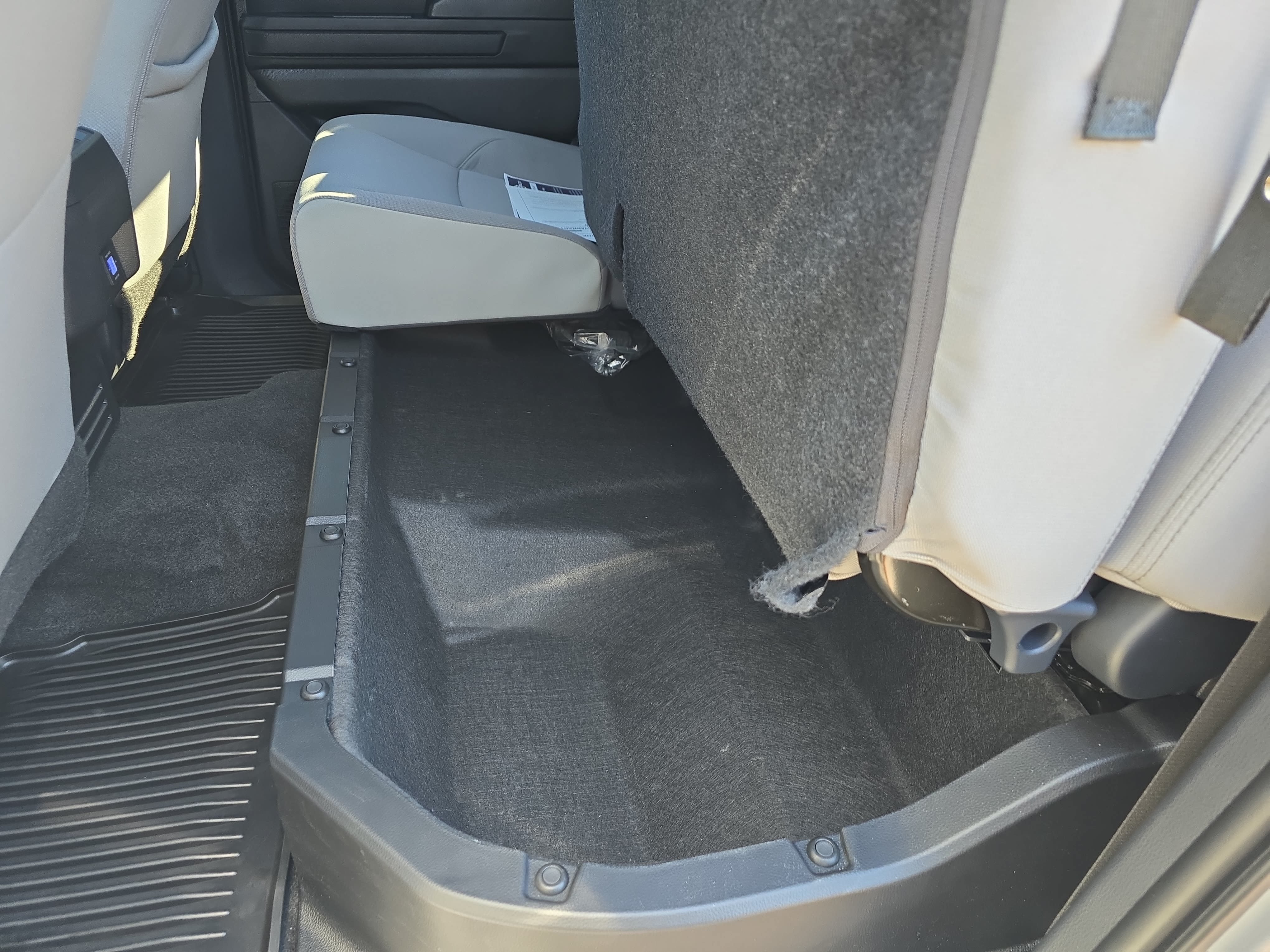 Certified 2024 Toyota Tacoma SR5 AWD/4WD image 14