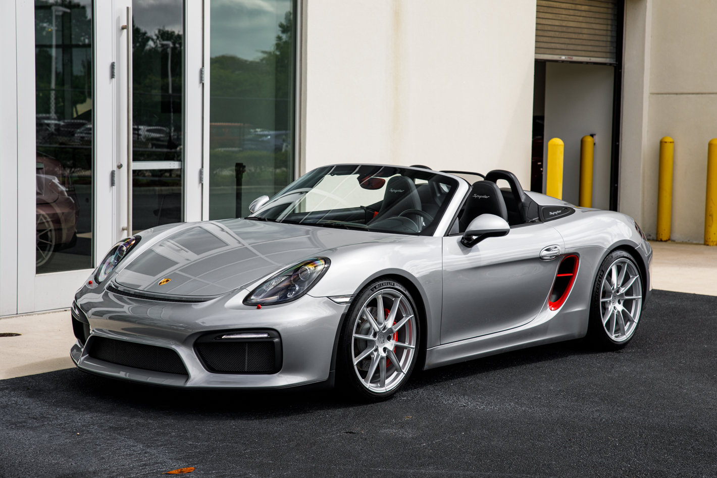 Used 2016 Porsche Boxster Spyder RWD image 9