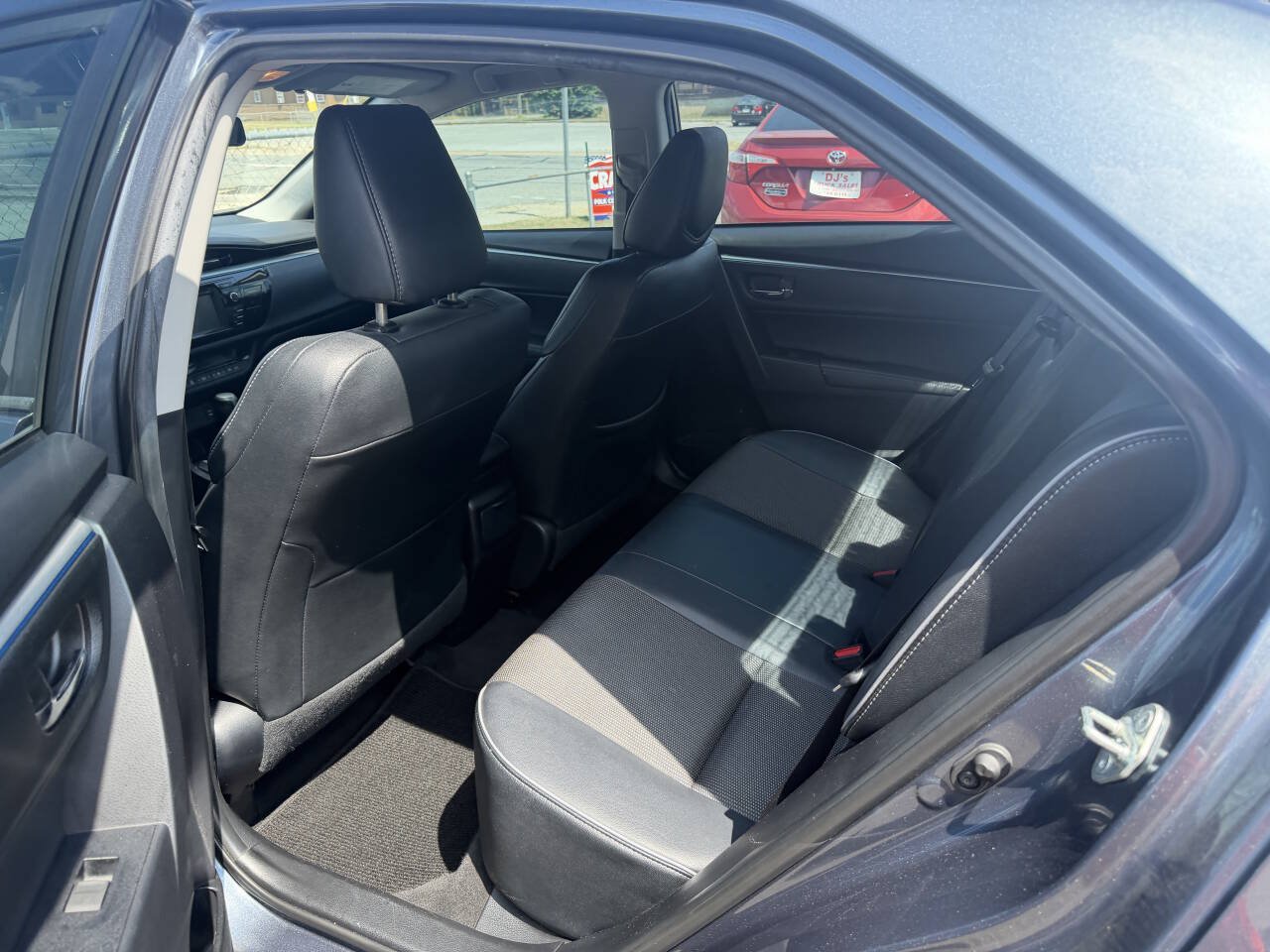 Used 2015 Toyota Corolla S FWD image 2