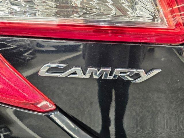 Used 2013 Toyota Camry XLE image 40