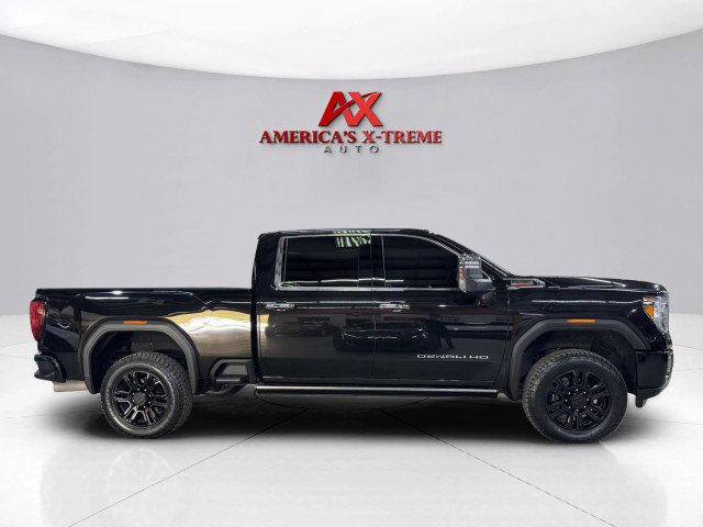 Used 2022 GMC Sierra 2500 Denali w/ Denali Black Diamond Edition image 8