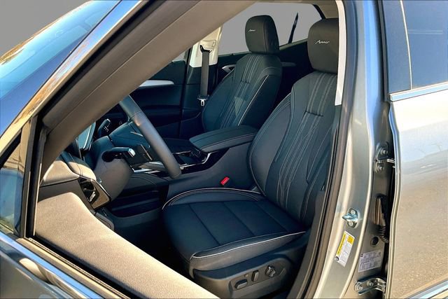 New 2025 Buick Envision Avenir image 10