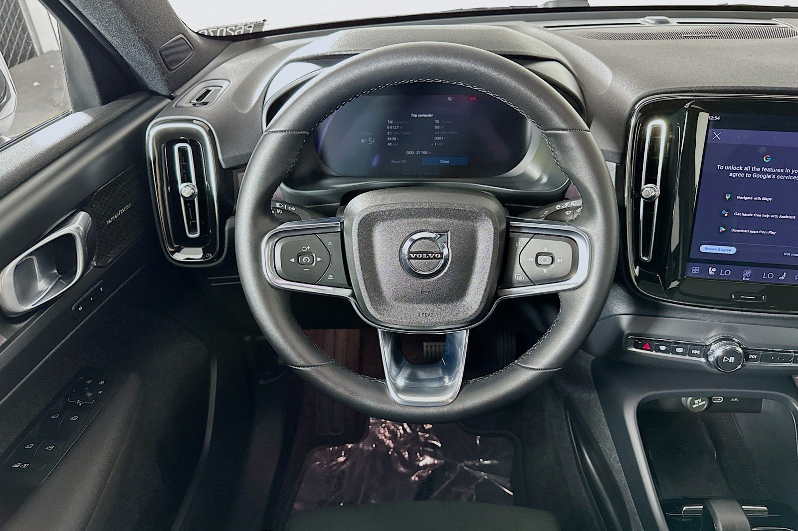 Used 2023 Volvo XC40 Recharge Ultimate w/ Protection Package Premier AWD/4WD image 5