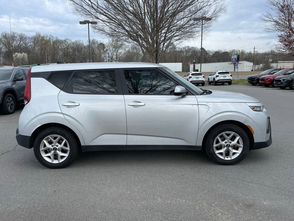Used 2021 Kia Soul S image 9