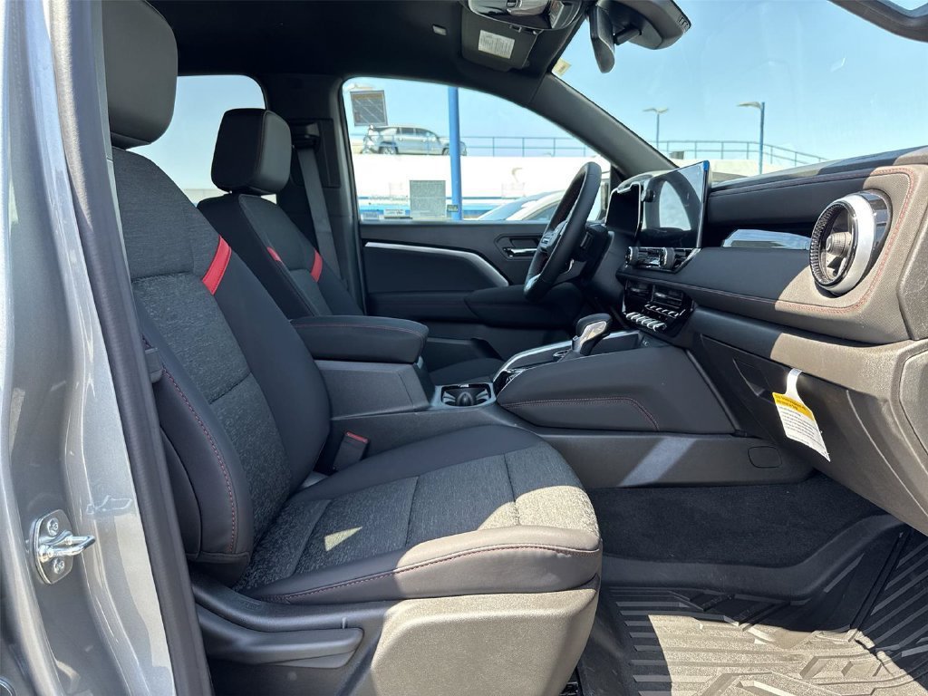 New 2026 Chevrolet Colorado Z71 w/ Technology Package AWD/4WD image 32