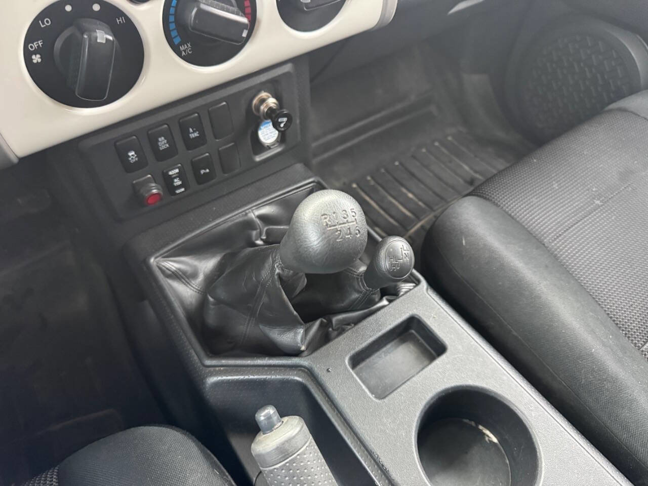 Used 2010 Toyota FJ Cruiser 4WD image 14