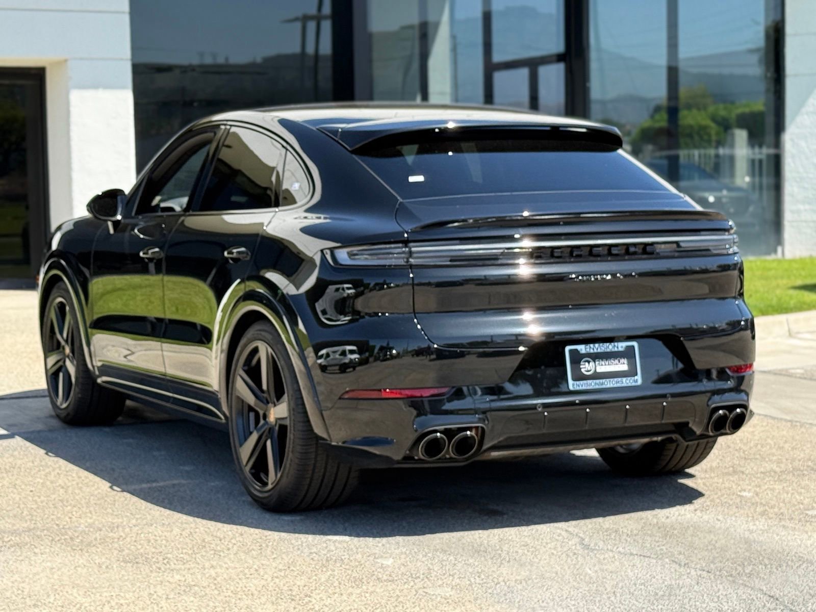 Used 2025 Porsche Cayenne GTS AWD/4WD image 10