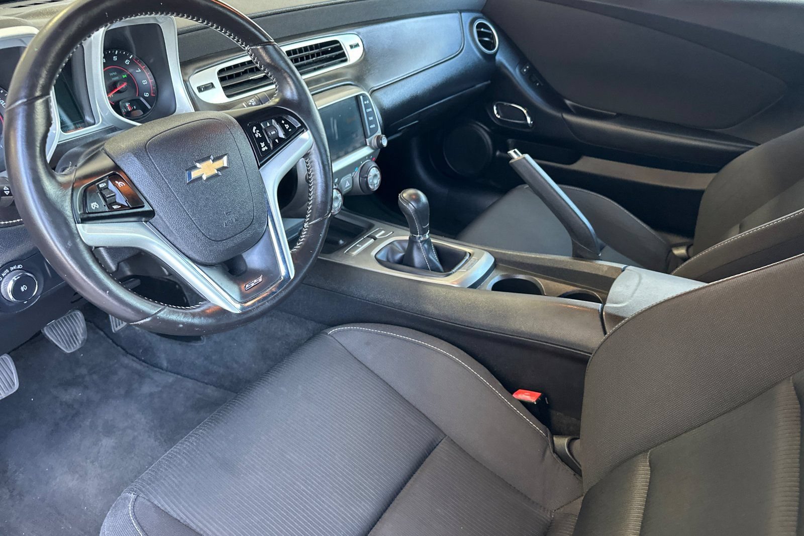 Used 2015 Chevrolet Camaro SS w/ Black Rally Stripe Package RWD image 16