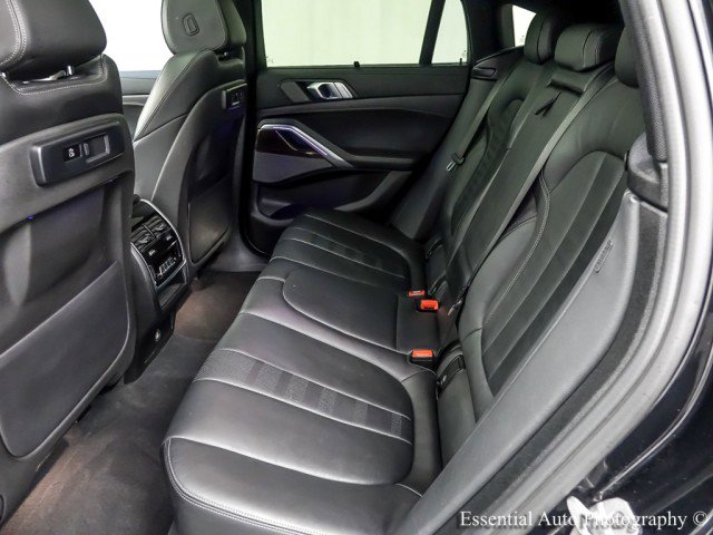 Used 2021 BMW X6 xDrive40i w/ Executive Package image 14