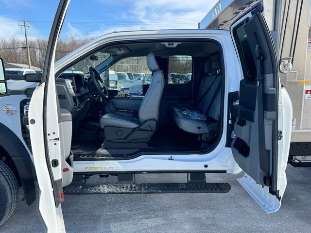 New 2025 Ford F550 4x4 SuperCab Super Duty image 20