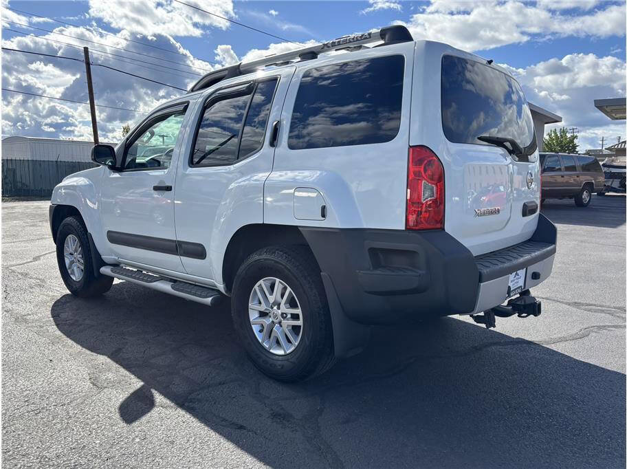 Used 2015 Nissan Xterra S w/ Value Package AWD/4WD image 3