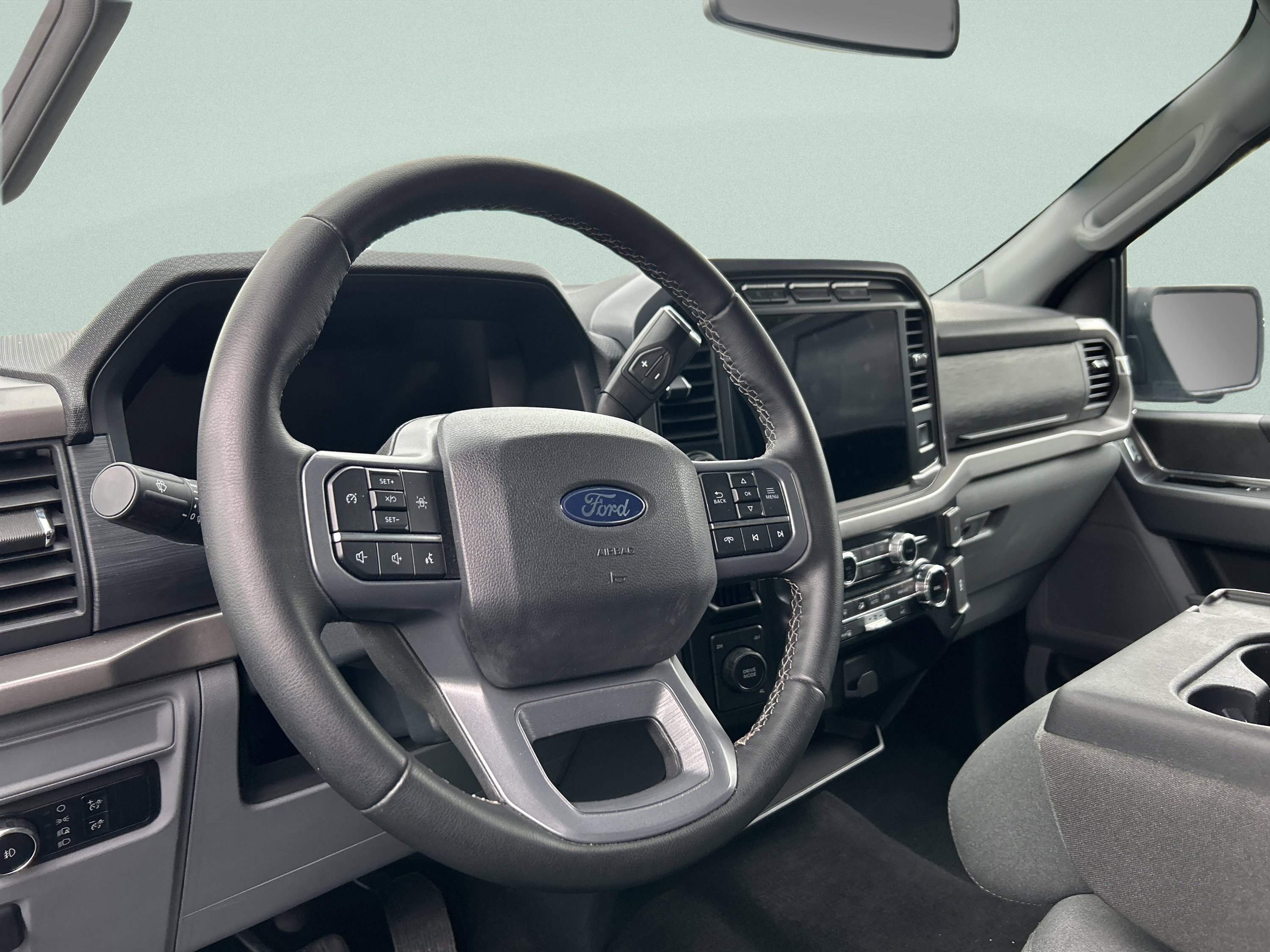 Used 2024 Ford F150 XLT image 35