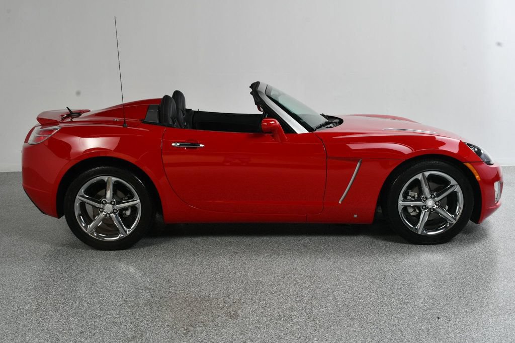 Used 2007 Saturn Sky Red Line RWD image 3