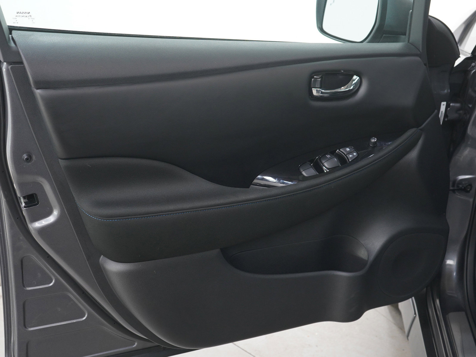Used 2025 Nissan Leaf SV Plus FWD image 19