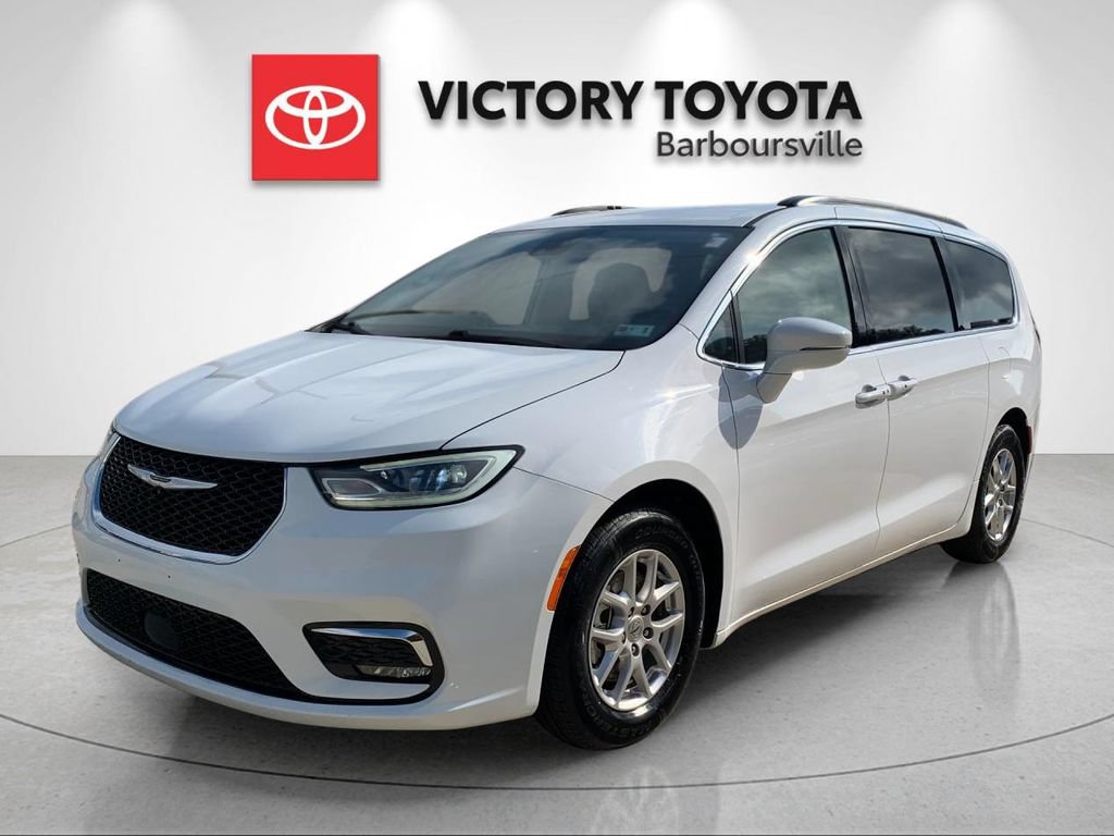 Used 2022 Chrysler Pacifica Touring-L FWD image 1