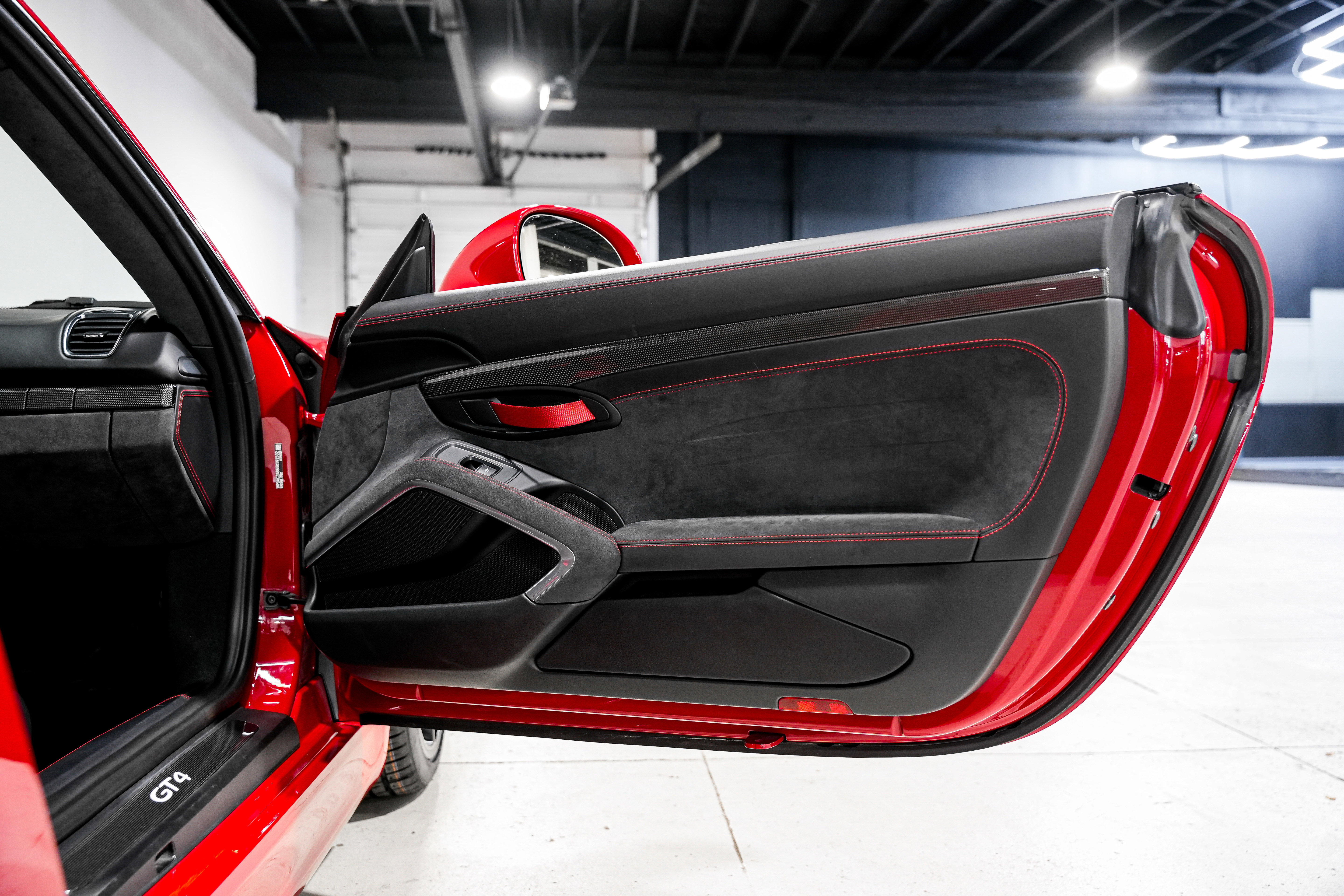 Used 2016 Porsche Cayman GT4 RWD image 23