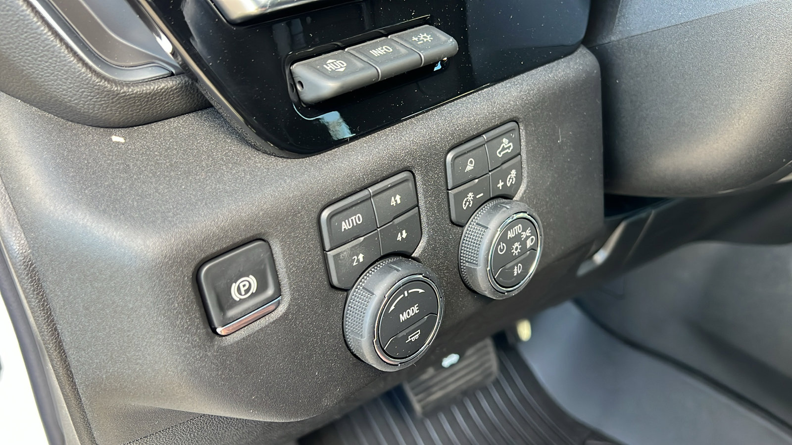 New 2026 Chevrolet Silverado 2500 High Country w/ High Country Premium Package image 31