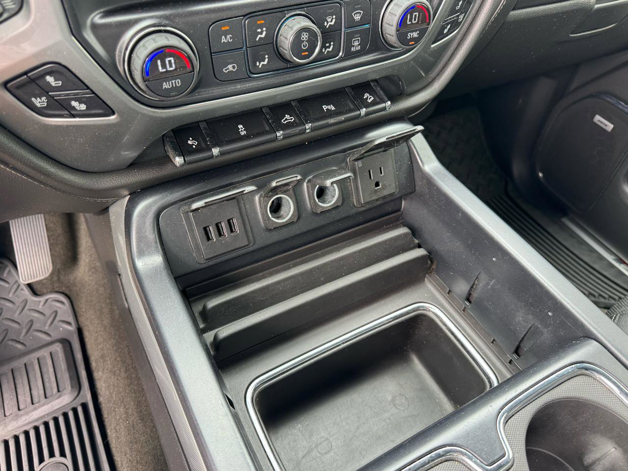 Used 2015 Chevrolet Silverado 1500 LTZ Z71 w/ LTZ Plus Package image 31