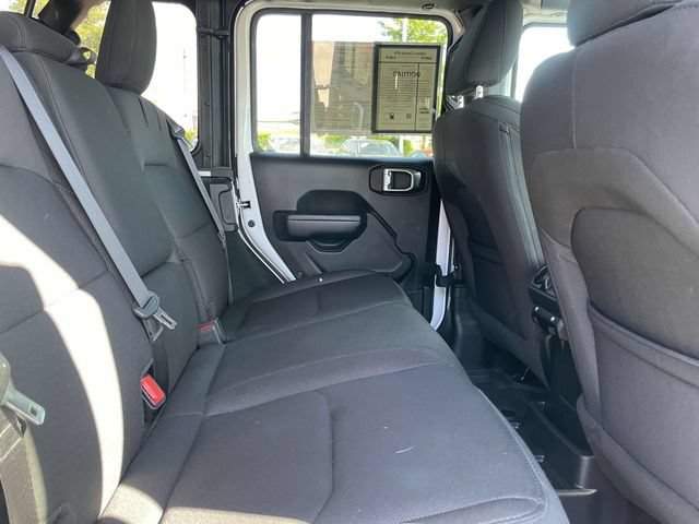 Used 2023 Jeep Wrangler Unlimited w/ Cold Weather Group AWD/4WD image 18