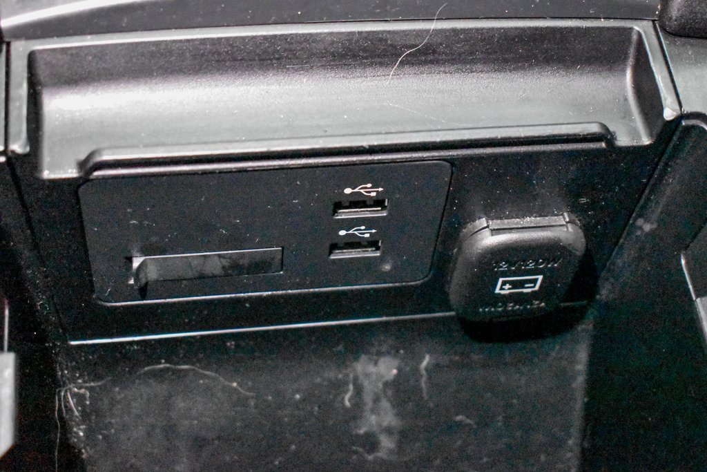 Used 2022 MAZDA MAZDA3 s image 22