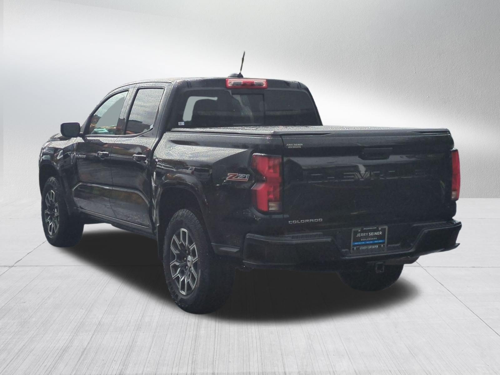 Certified 2023 Chevrolet Colorado Z71 w/ Advanced Trailering Package AWD/4WD image 4