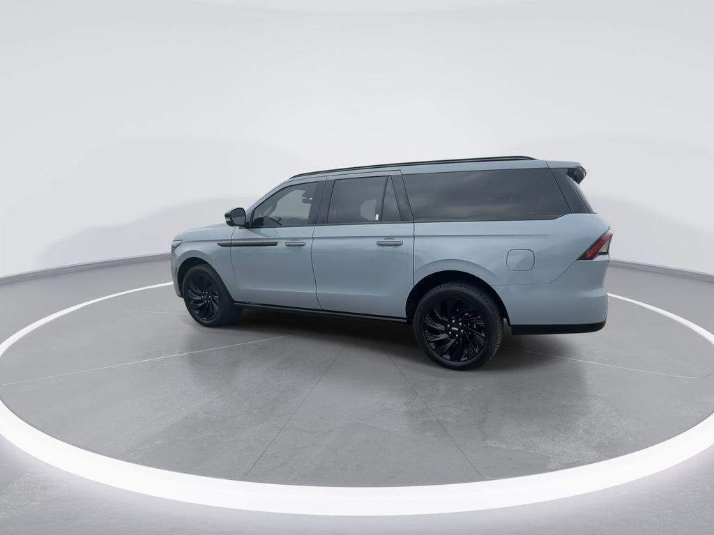 Used 2025 Lincoln Navigator L Reserve w/ Jet Appearance Package image 6