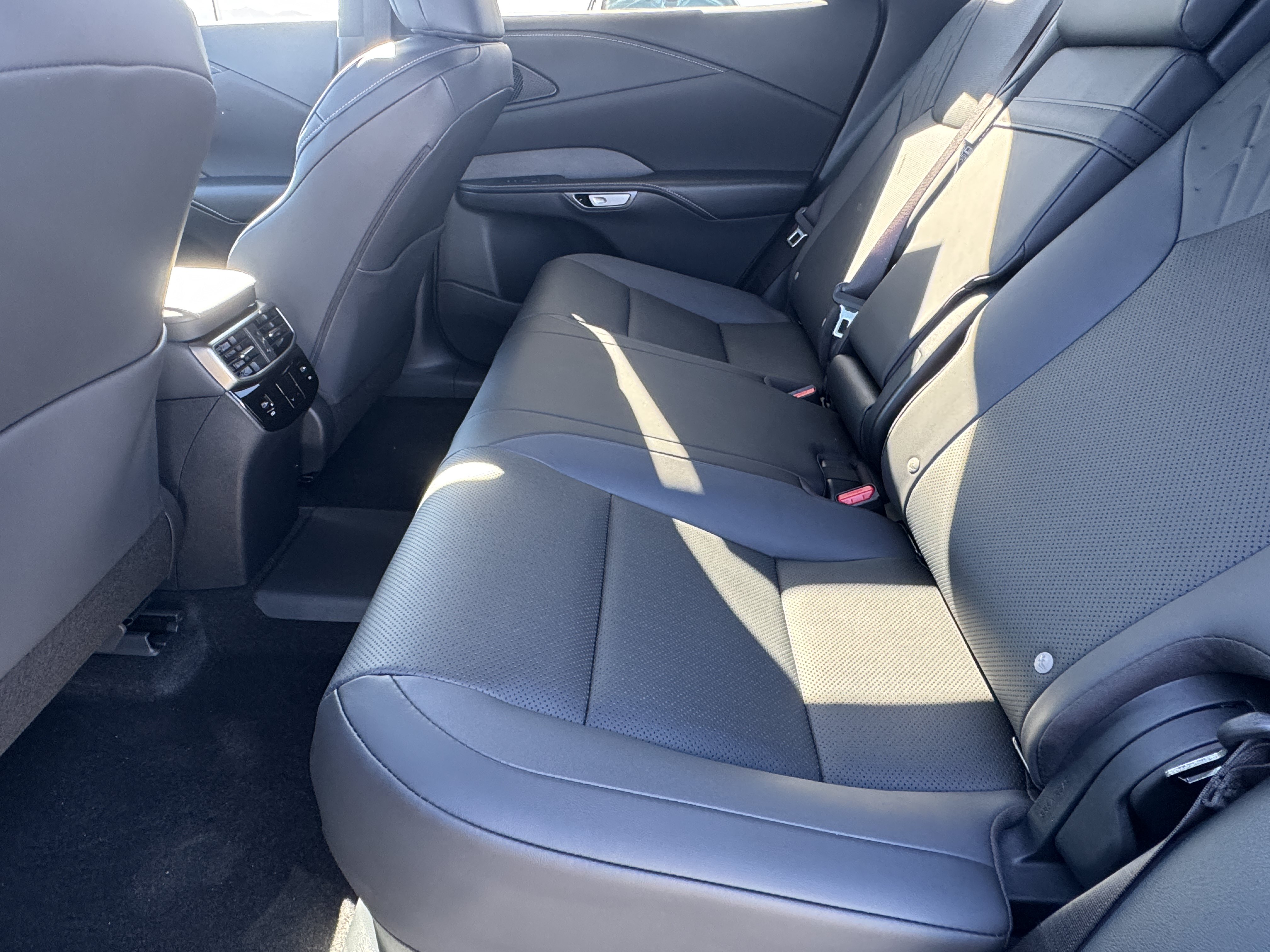 New 2026 Lexus RX 450h AWD w/ Convenience Package image 31
