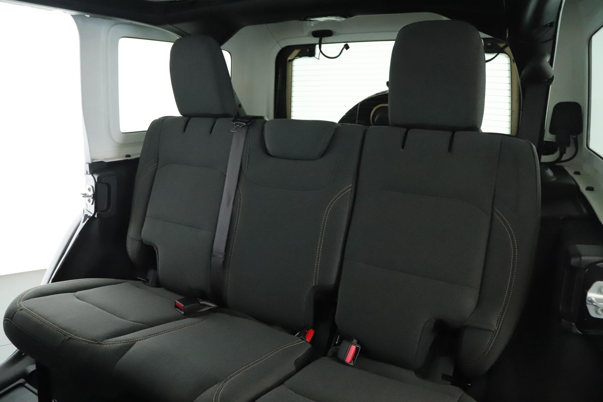 Used 2025 Jeep Wrangler Unlimited Sport image 5