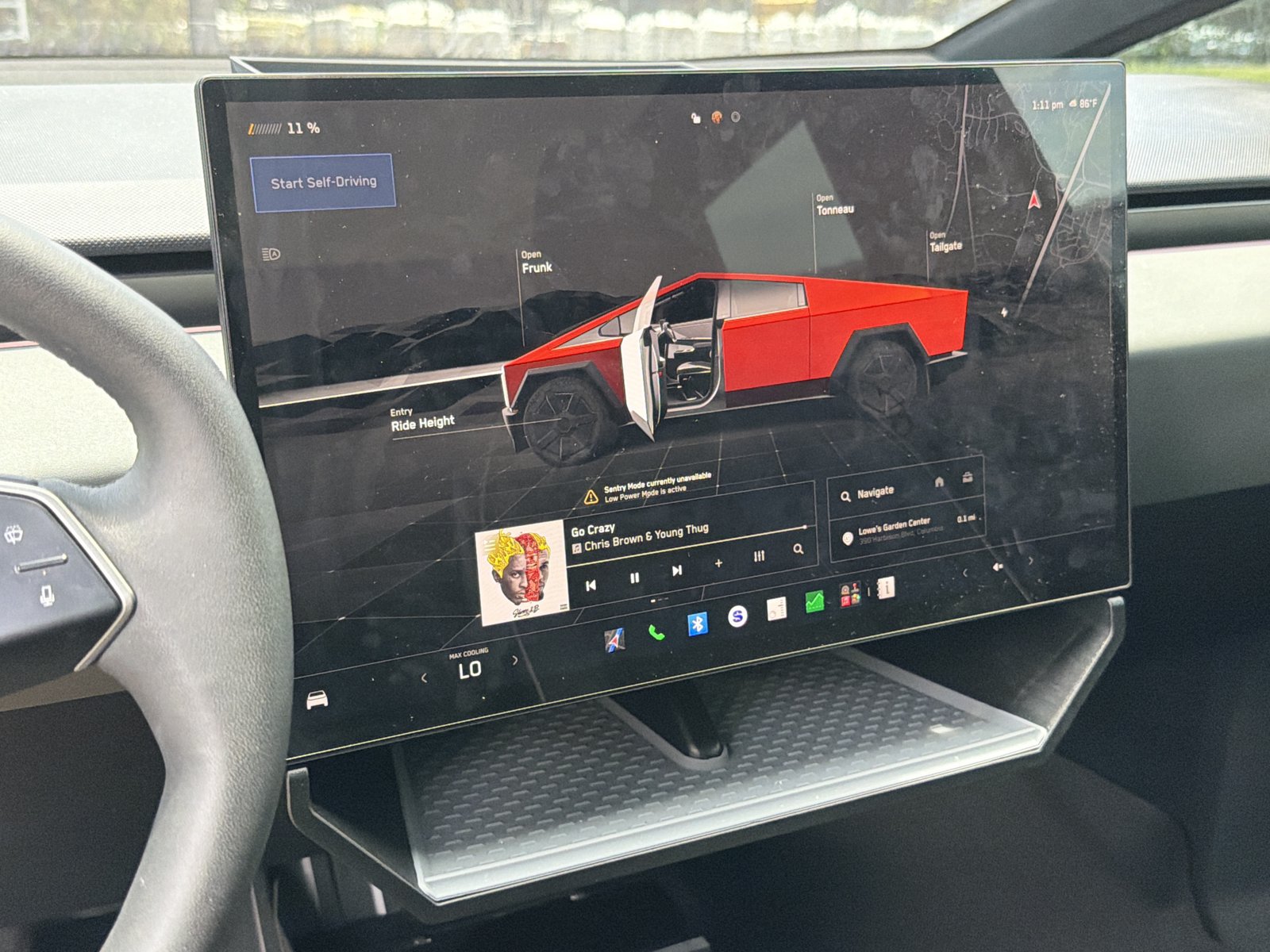 Used 2025 Tesla Cybertruck AWD Crew Cab image 31