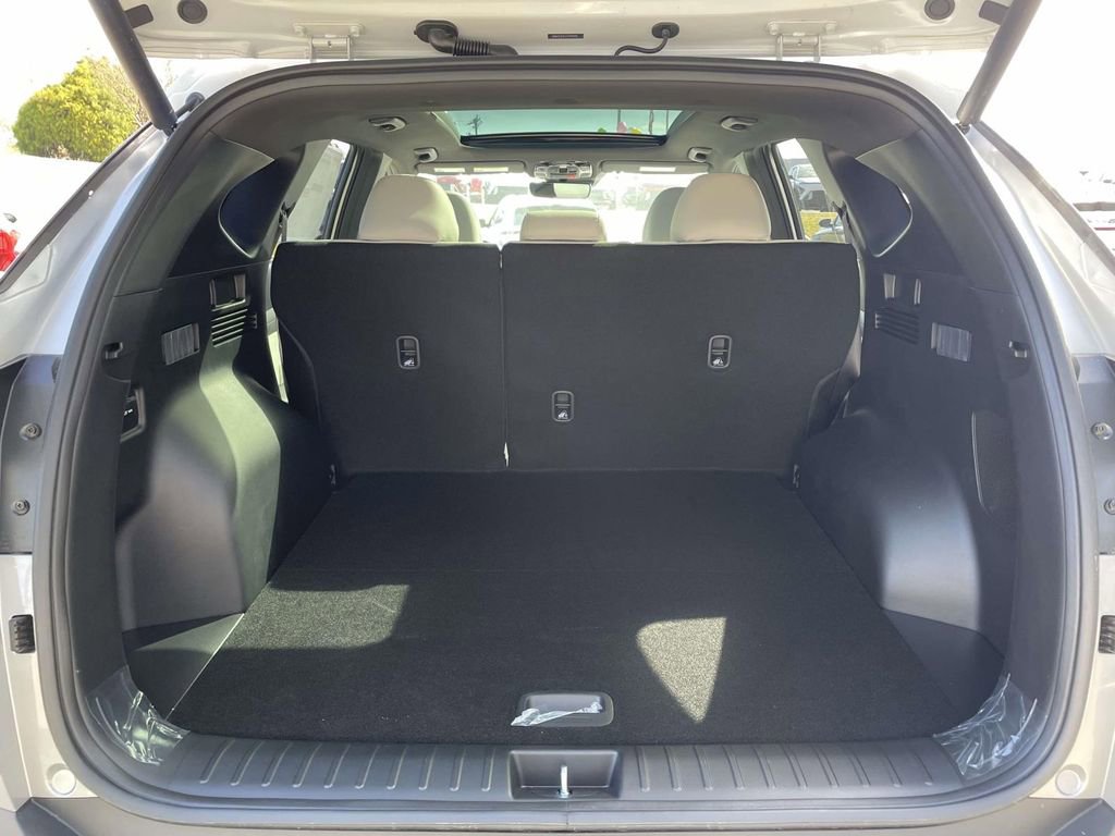 New 2026 Hyundai Tucson Limited image 8