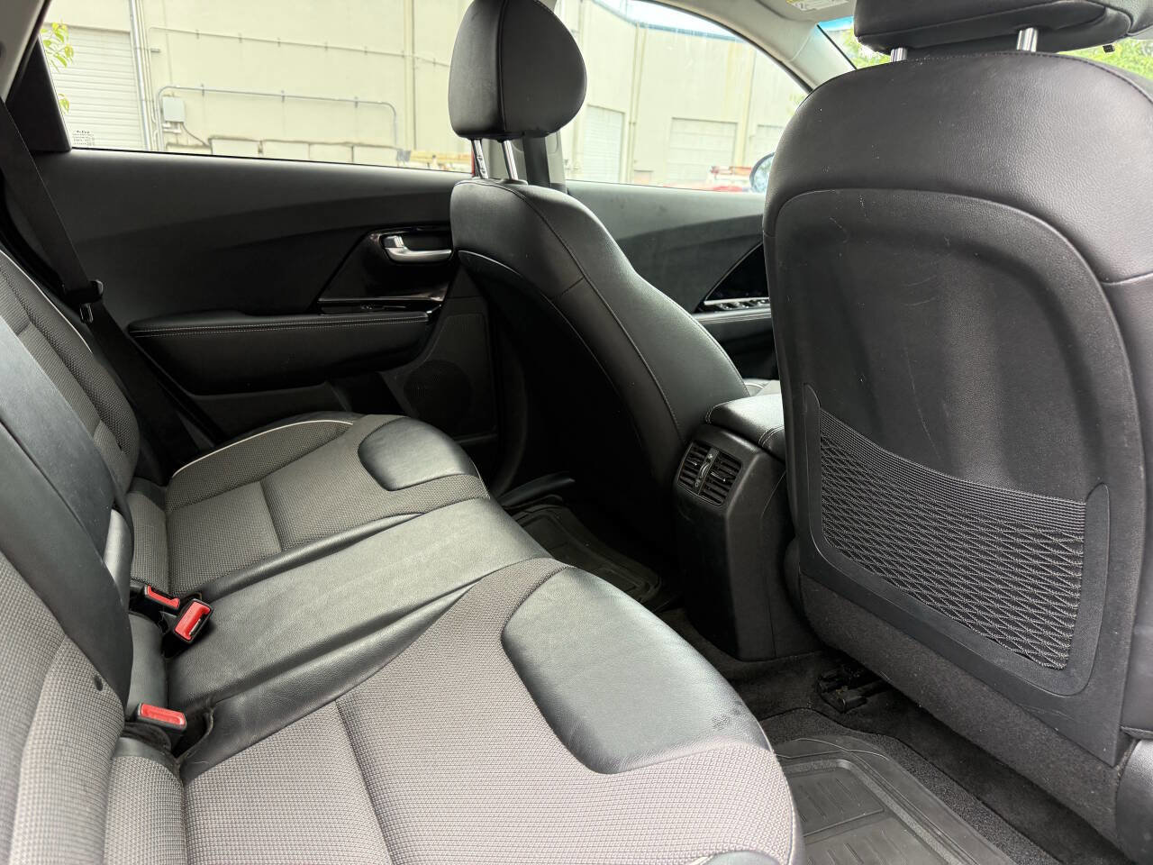 Used 2021 Kia Niro EX w/ Cold Weather Package FWD image 15
